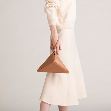 Beige Fashion Bag With Minimal Design