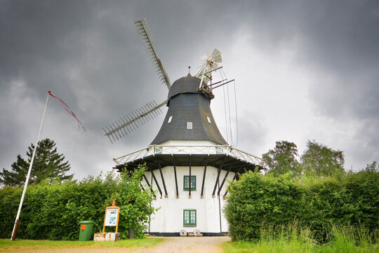 Impresseive Dutch windmill Egeskov M&oslash;lle, Denmark
