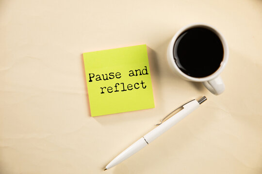Concept words Pause and Reflect