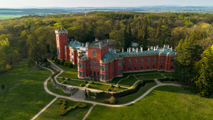Hrádek u Nechanic castle, Czech Republic © InfinityWave