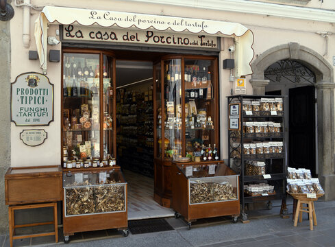the historic shop La Casa del Porcino e del Tartufo, open since 1898 in the medieval village 26 May 2026 Bobbio Italy