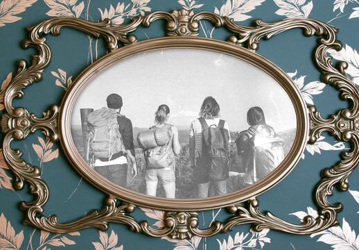 Retro Rounded Frame
