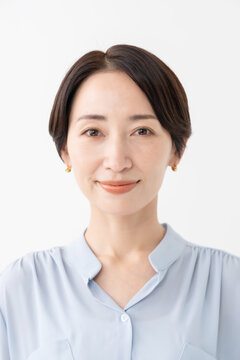 女性