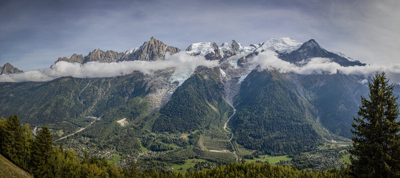 Panorama du Massif du Mont-Blanc, depuis le Massif des Aiguilles Rouges, Haute-Savoie, France