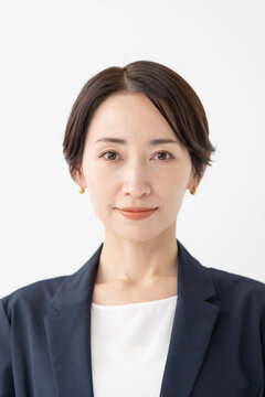 女性