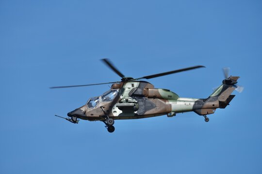 H&eacute;licopt&egrave;re Tigre retour de mission