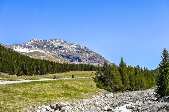 Zernez, Ofenpass, Passstrasse, Bergstrasse, Engadin, Pass, Nationalpark, Ova dal Fuorn, Val M&uuml;stair, Alpen, Fr&uuml;hling, Sommer, Graub&uuml;nden, Schweiz