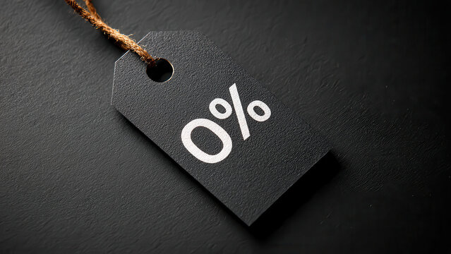 Black price tag with "0%" signifies an interest-free offer or discount for customers.