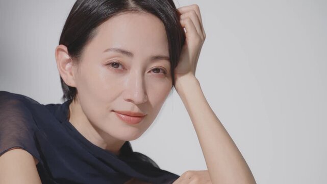 女性