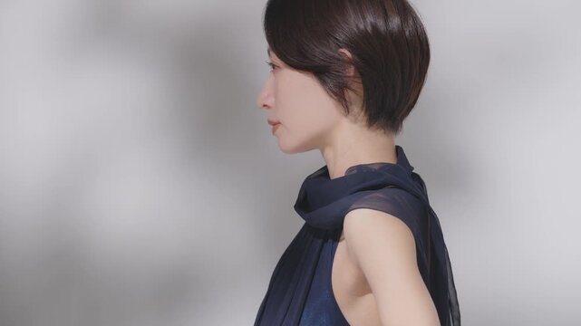 女性