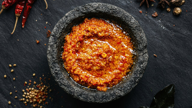Oil Blooming Across Wet Spice Paste