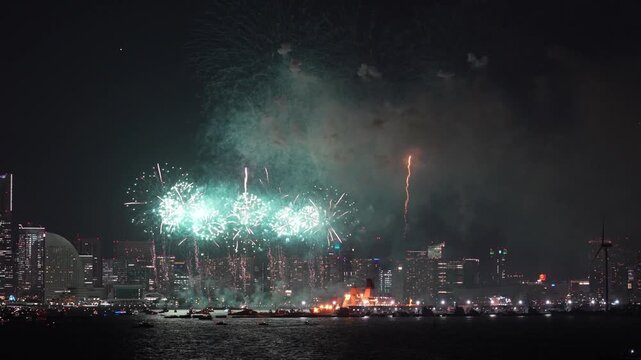横浜みなとみらいスマートフェスティバル・花火大会
