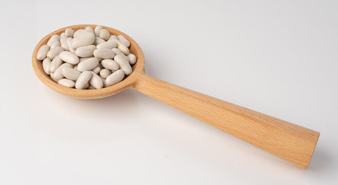White kidney bean, dry cannellini beans pile