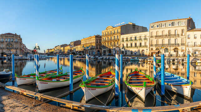 Typical boats of S&egrave;te on the royal canal in S&egrave;te, in H&eacute;rault, in Occitanie, France