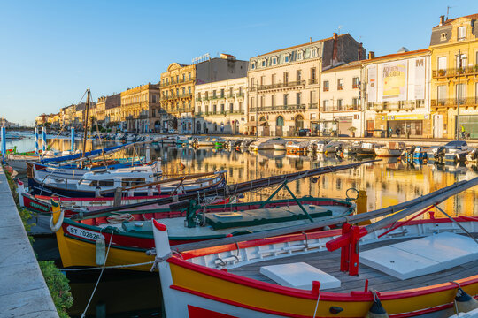 Typical boats of S&egrave;te on the royal canal in S&egrave;te, in H&eacute;rault, in Occitanie, France