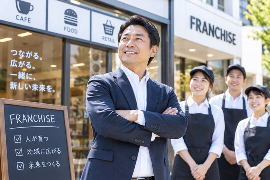 フランチャイズオーナーとスタッフ