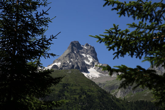 Beeindruckende Alpenlandschaft in den Pitztaler Alpen, Tirol, &Ouml;sterreich, mit markanten Bergen.