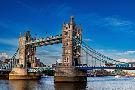  Tower Bridge on the River Thames in London