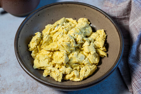 Scrambled eggs in a bowl 