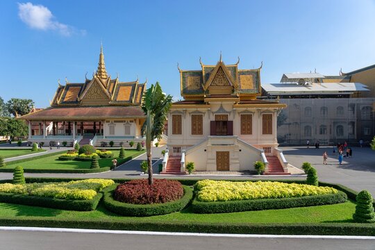 Pavillons und formaler Garten im K&ouml;nigspalast von Phnom Penh