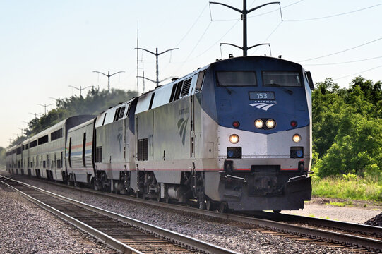 Amtrak's eastbound Southwest Chief not far from the the end of its journey from Los Angeles: to Chicago.