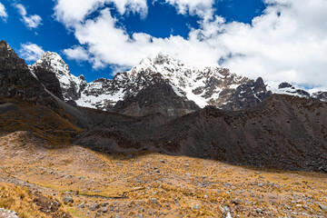 Obraz premium Exploring the Ausangate Mountains, Peru