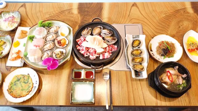 Korean Abalone Course Meal Abalone Galbijjim Abalone Sashimi Preparation Seafood Table Korea 전복 한정식 전복갈비찜 전복회 손질 수산물 상차림 한국