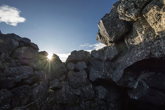 Backlight, view from the hideout of Fjalla-Eyvindur, actually Eyvindur J&oacute;nsson, outlaw, Her&eth;ubrei&eth;arlindir oasis, Icelandic Highlands, Iceland