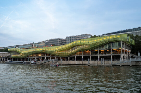 Les Docks - La Cit&eacute; de la mode et du design, 