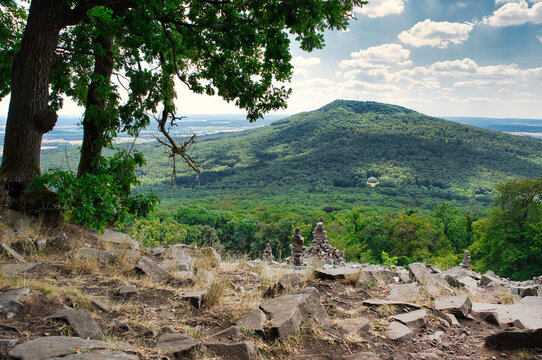 Aussicht vom Gro&szlig;en Gleichberg in S&uuml;dth&uuml;ringen Deutschland