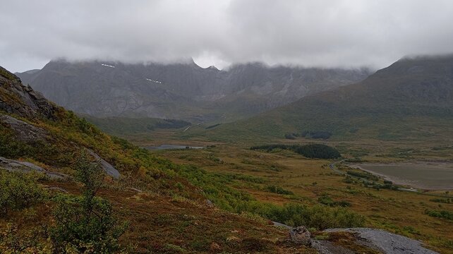 Berge der Lofoten, Norwegen. Blick von den Bergen