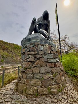 Loreley-Statue in St. Goarshausen (Rheinland-Pfalz)
