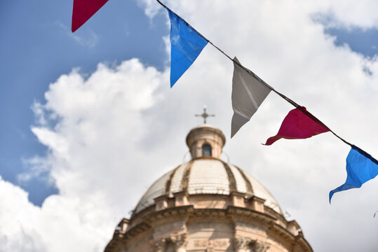 National Pantheon of the Heroes Monument and Paraguayan Flag in Asunci&oacute;n, Paraguay