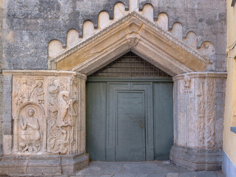 basilica di san fedele como italia