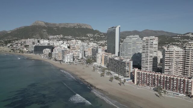 Vista a&eacute;rea de la Playas de Calpe, vistas desde dron, Alicante 