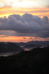 Obraz premium sunset in the mountains