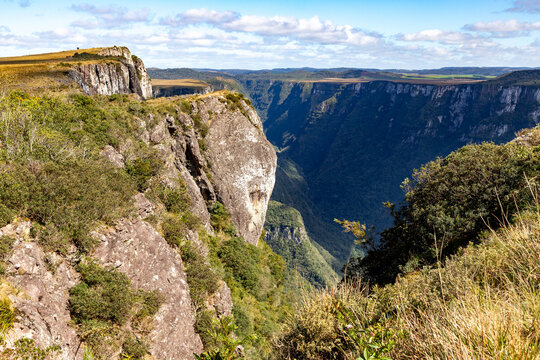 Canyon landscape with grassland and forest in southern Brazil