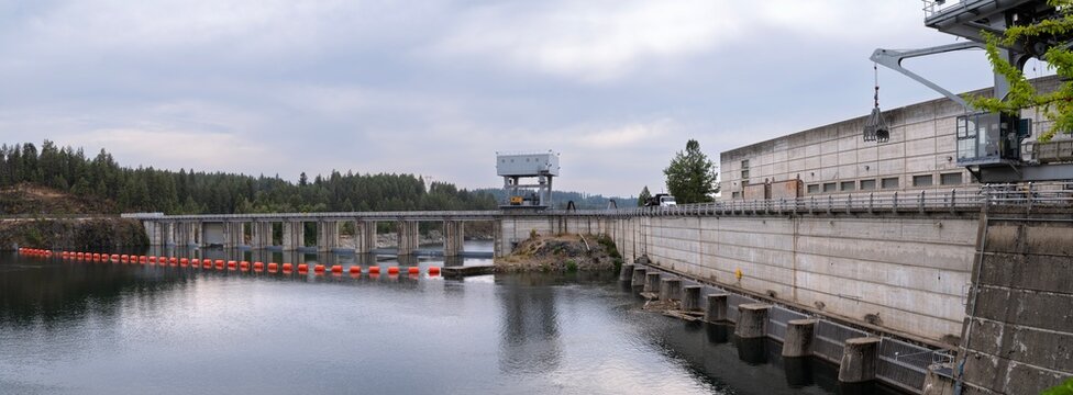 Panorama of the Albeni Falls Dam and powerhouse near Oldtown, Idaho, USA