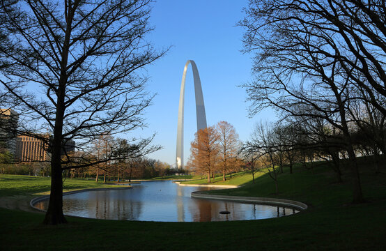 The arch between trees - The Gateway Arch, St Louis, Missouri