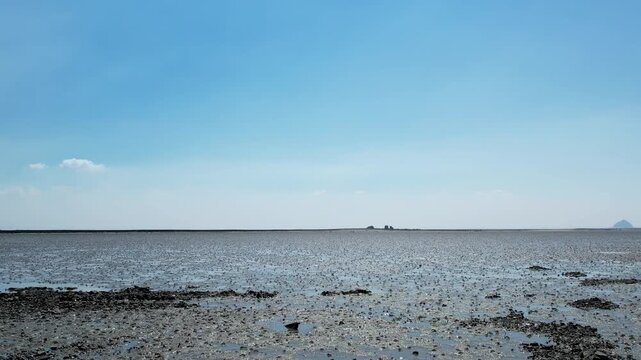 The vast, exposed mudflats of the West Sea at low tide_01