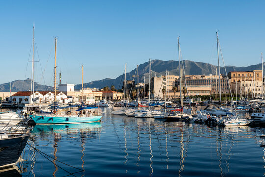 Fontana Marina, Port of Palermo, Palermo, Sicily, Italy, Europe