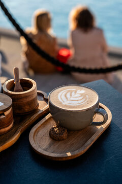 having an espresso, Fontana Marina, Port of Palermo, Palermo, Sicily, Italy, Europe