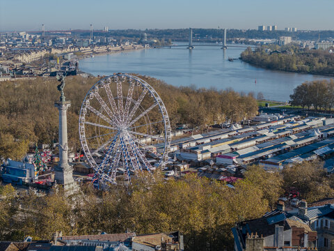 FRANCE, GIRONDE 33 BORDEAUX, AERIAL VIEW OF THE PLACE DES QUICONCES WITH THE FERRIS WHEEL AND THE GARONNE RIVER