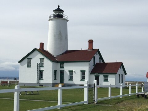 New Dungeness Light guides northwest mariners