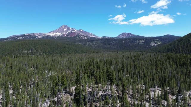 Broken Top panorama - Oregon