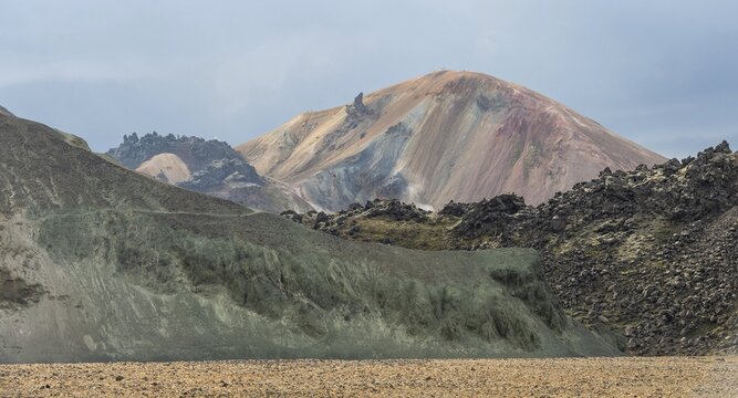 Burnisteinsalda and lava field Laugahraun, Rhyolite Mountains, High Temperature Area, Landmannalaugar, Highlands, Iceland