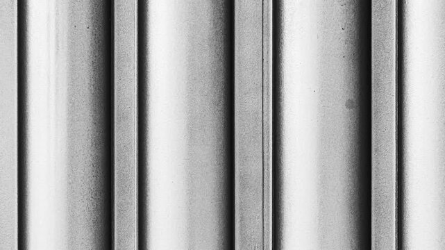 Vertical metal lines pattern