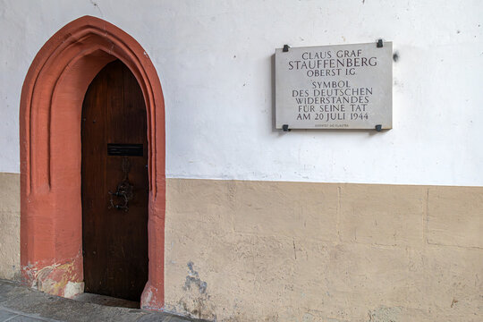 Bamberg, Germany &ndash; May 23, 2025: A wooden door at the Altes Rathaus and a commemorative plaque dedicated to Claus Graf Stauffenberg, a symbol of German resistance for his actions on July 20, 1944.