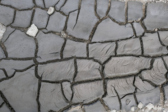 vulc&atilde;o de lama textura ch&atilde;o deserto cinza