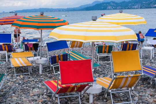 guarda sol praia ver&atilde;o mediterraneo colorido 